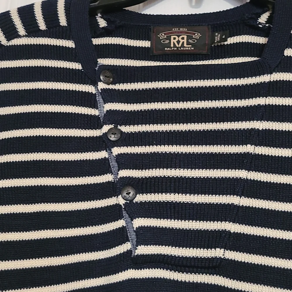 Clothes - Picture 2 of 3